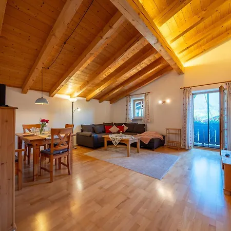 Schroedlhof Apartament Samerberg